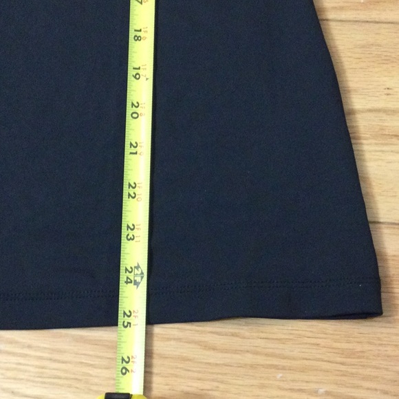 1X Susan Graver Smoothing Essentials black lace V-neck tank - Picture 12 of 14